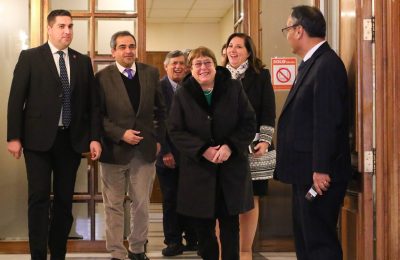 Bachelet, gran obstáculo para que el Socialismo Democrático separe aguas con el PC. Por Jorge Schaulsohn