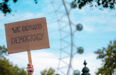 Cuando las democracias NO mueren. Por Cristóbal Bellolio
