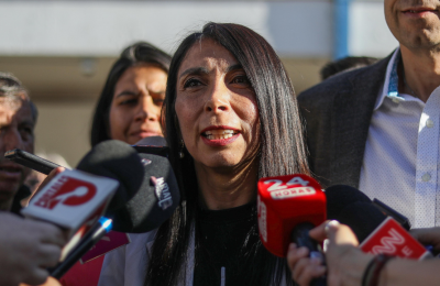 Golpe a ChileVamos en Puente Alto: Karla Rubilar pierde alcaldía tras 24 años de hegemonía de la derecha