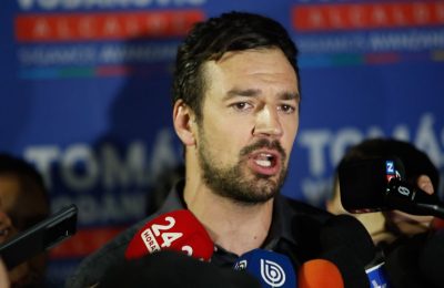 Las redes y los apoyos que sustentan al alcalde Tomás Vodanovic