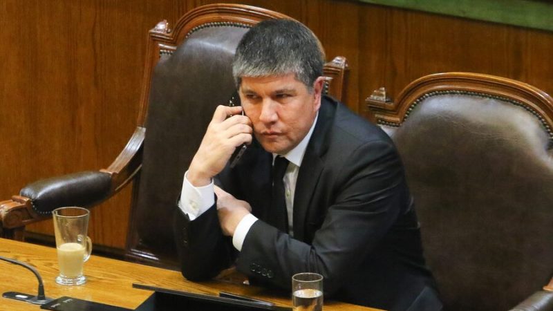 De faro moral a desilusión y derrota: Monsalve y la reestructuración del gobierno. Por Kenneth Bunker