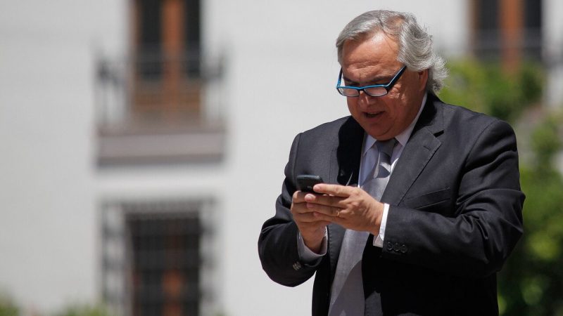 El chat por Signal de Chadwick a Valencia: “(Te) importa que me acompañe Lucho H?”