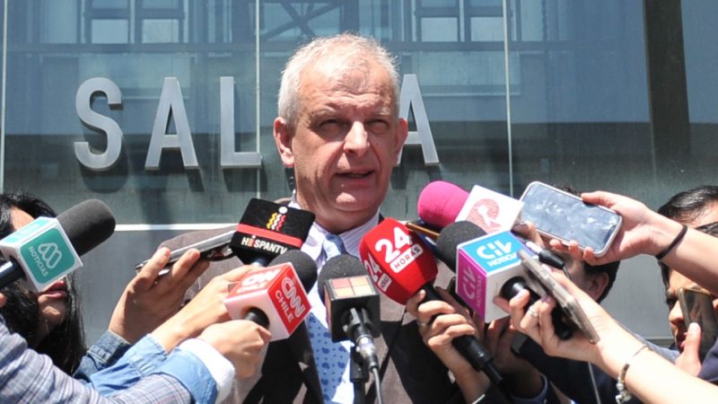 Fiscal Armendáriz se inclina por formalizar primero a Monsalve solo por delitos sexuales (y el alivio de La Moneda)