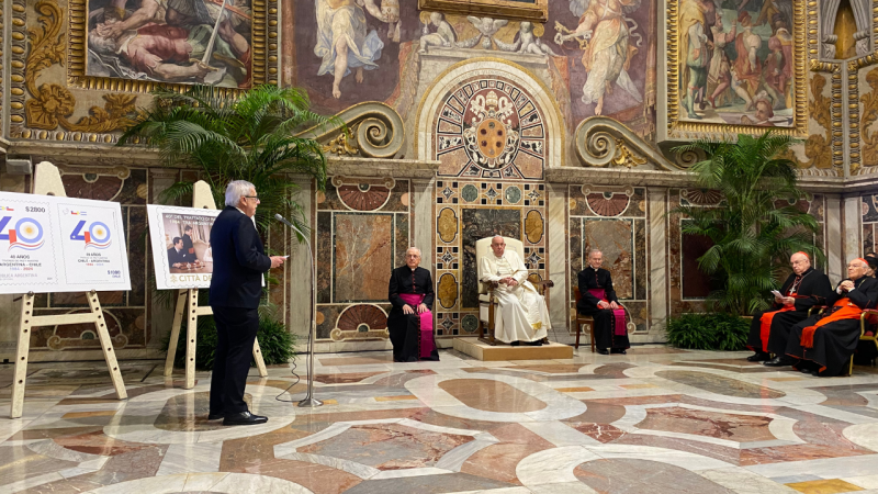 El desencuentro de Milei con Boric y su desaire a La Moneda por acto de 40 años del Tratado de Paz y Amistad en el Vaticano