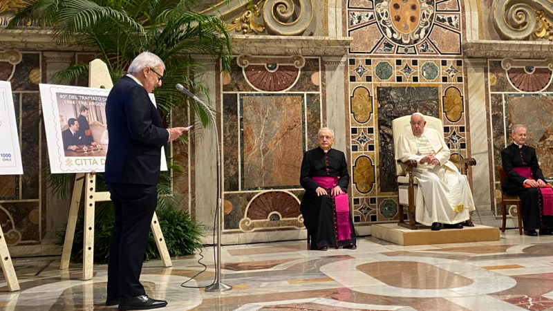 Lo que hay detrás del desaire diplomático de Milei a Boric (y al Papa Francisco)