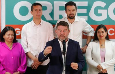 Las razones de Claudio Orrego para marginar al PC de su nuevo comando de campaña
