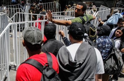 Crónica: El complejo enrolamiento de migrantes en el desbordado barrio Meiggs