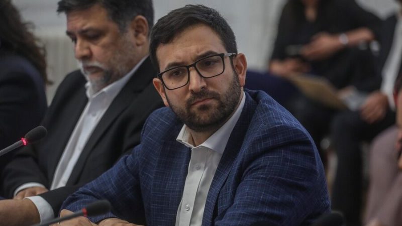 Miguel Crispi: Cara de yo no fui. Por Rafael Gumucio