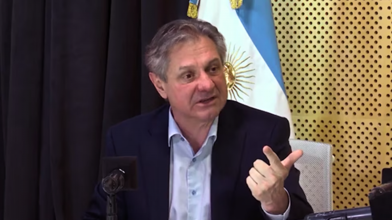 José Luis Daza retrocede: “Hay muchísimos economistas chilenos a quienes admiro… y que saben mucho más que yo”