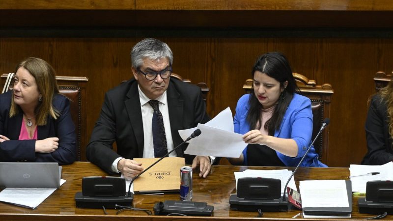 Caso Convenios: Por qué el gobierno eliminó las restricciones a traspasos de gobernaciones a organismos privados