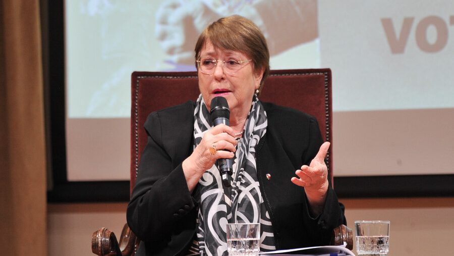 La candidatura de Bachelet quedó atrás. Era solo un analgésico. Por Sergio Muñoz Riveros