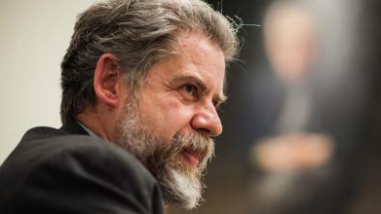 Alfredo Jocelyn-Holt: “Boric y Winter se creen iluminados y pretenden salvar al mundo”