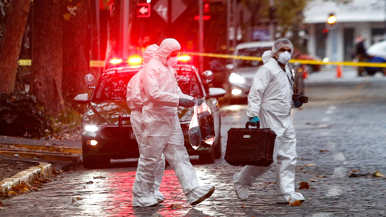 “Mayo negro”: Crónica del atentado en Providencia que se autoadjudicó una célula anarquista