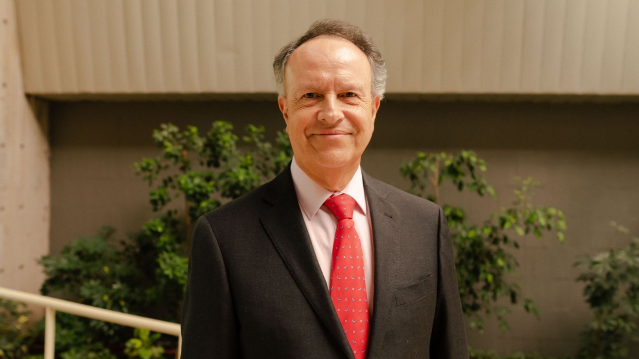 José Manuel Mena, el presidente de los banqueros que comenzó en el Banco de Talca y modernizó BancoEstado, continuará hasta 2027