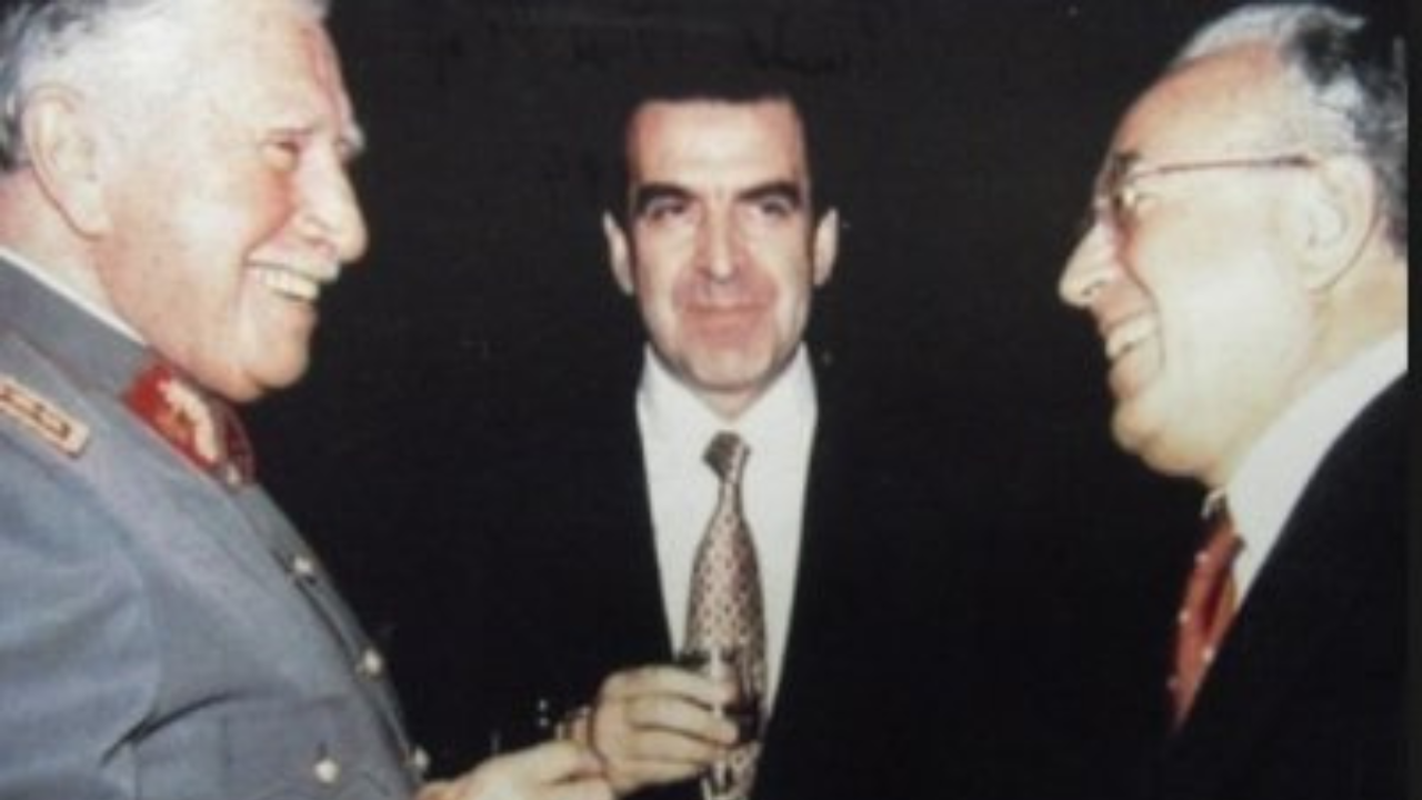 El libro de Pérez Yoma que salda cuentas con la generación del F. Amplio (y con Pinochet y Lagos)