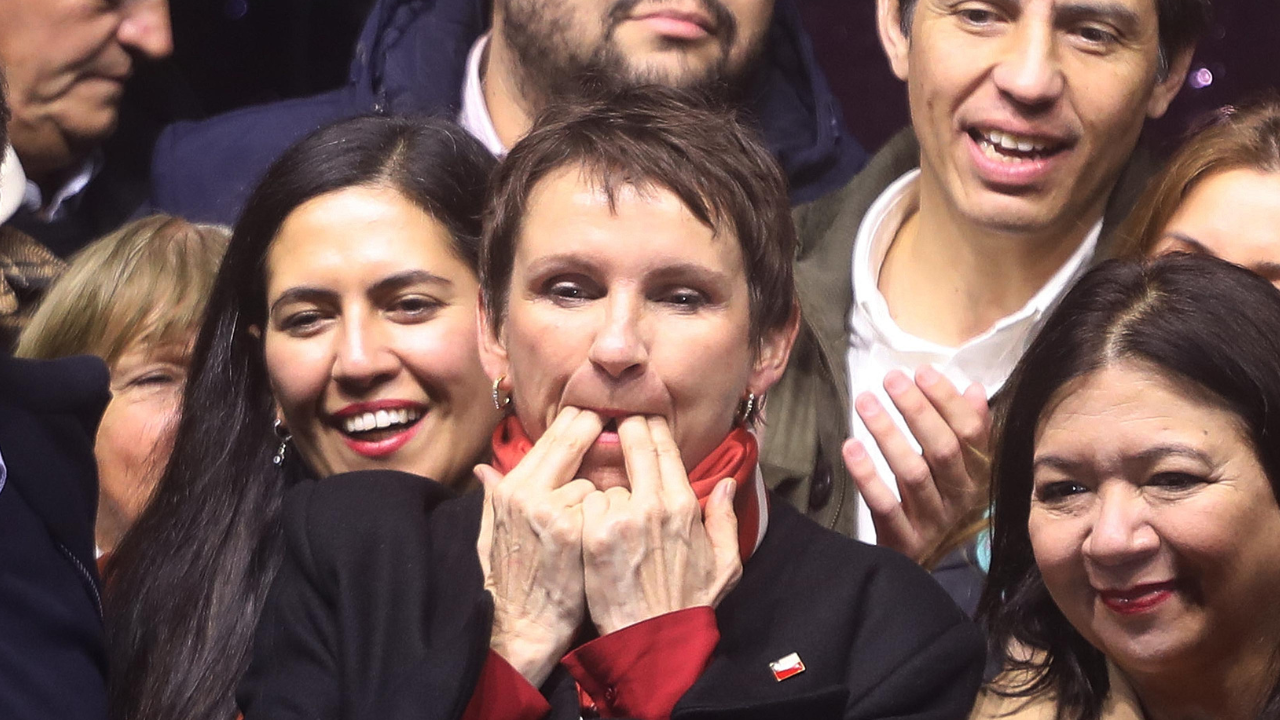 Crónica: La cumbia al estilo Jara con que Tohá cerró su campaña