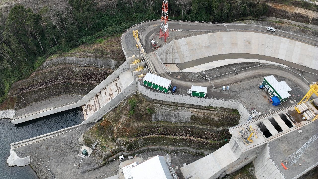 Statkraft alcanza casi el 100% de avance en central hidroeléctrica, pero consulta indígena impide su operación