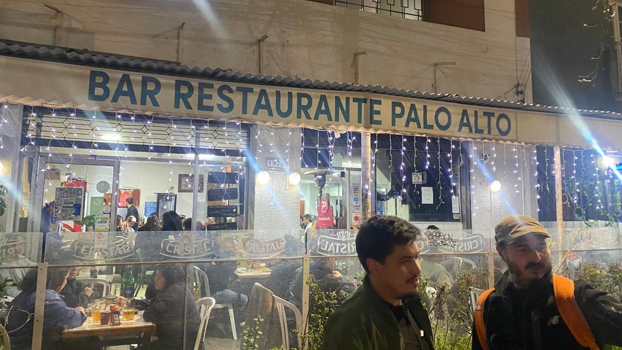 Crónica: Las últimas noches de Palo Alto, la clásica fuente de soda que baja sus cortinas tras medio siglo