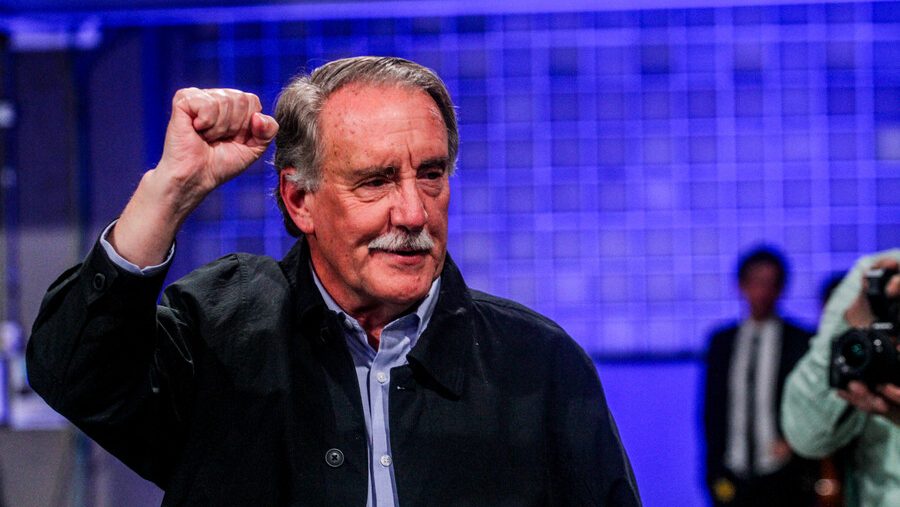 Lo que hay que saber de Eduardo Artés y de sus peripecias políticas iniciadas a los 15 años