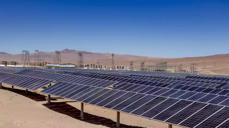 Filial de estadounidense AES avanza con su cartera de proyectos en Chile tras aprobarse inversión de US$ 990 millones
