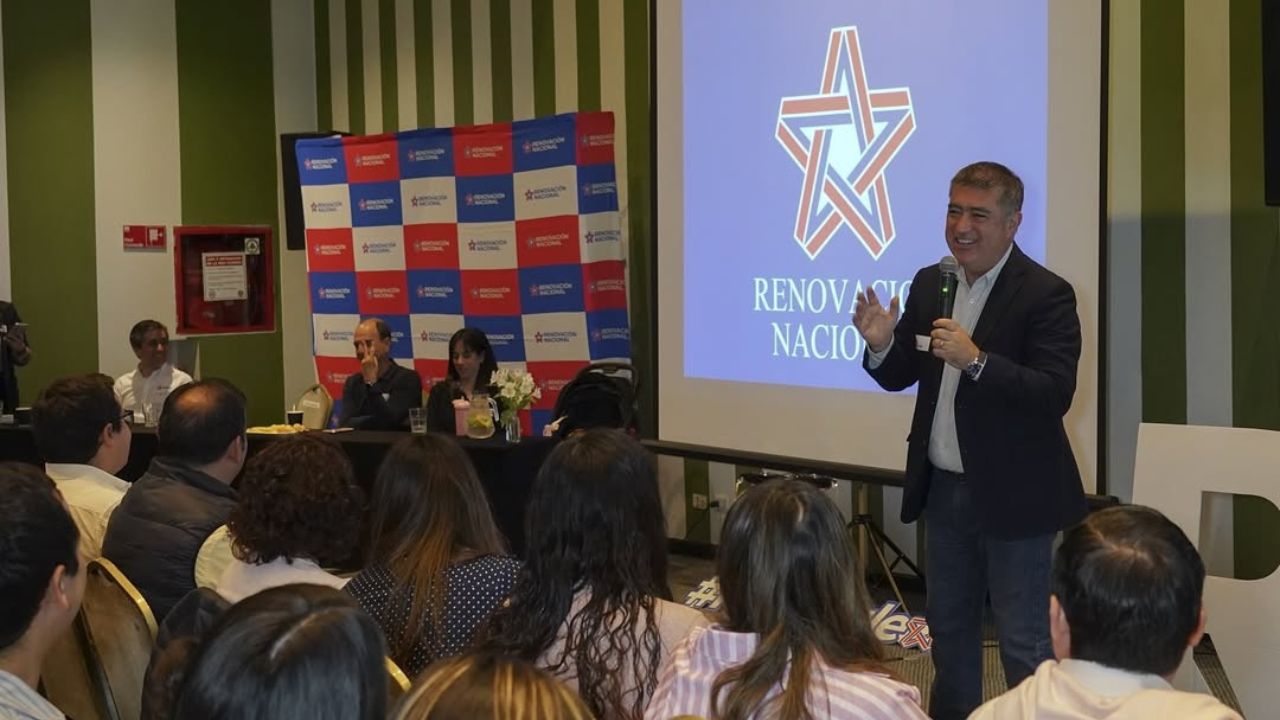 La revuelta al interior de RN por el control del partido (y sus chats internos)