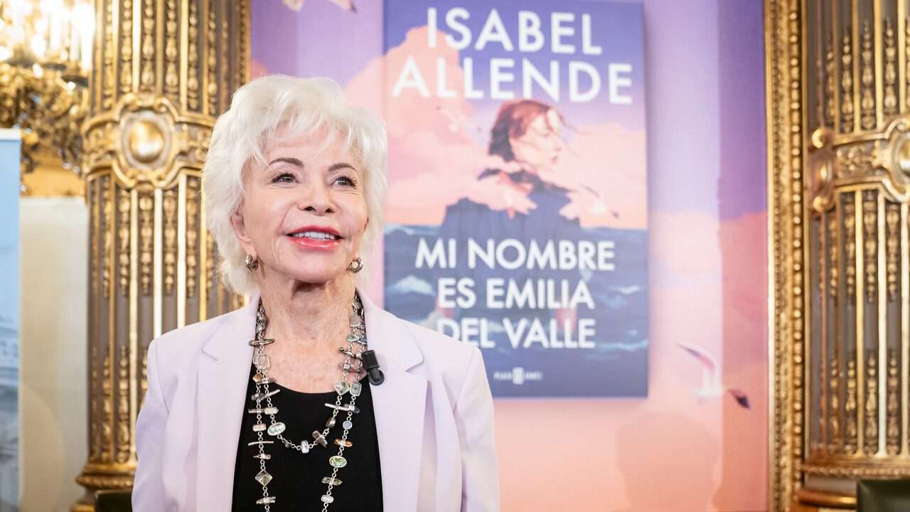 Censura en EE.UU.: Distritos de Florida prohíben La Casa de los Espíritus de Isabel Allende en bibliotecas escolares