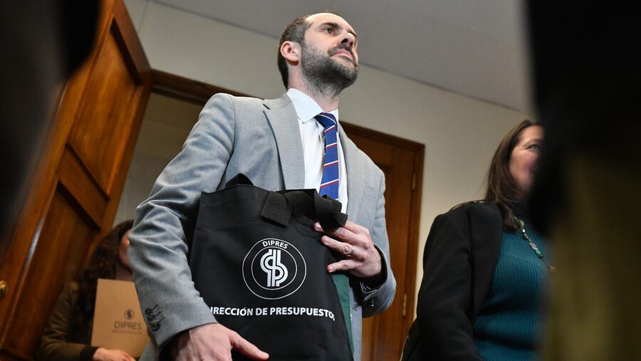Presupuesto 2026 vetado: ambición ideológica y dudas técnicas. Por Kenneth Bunker
