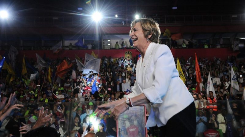 Las señales de Matthei en su último acto de campaña