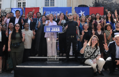 Paulina Vodanovic toma el control de la campaña cuesta arriba de Jara (y Francisco Vidal entra como francotirador)