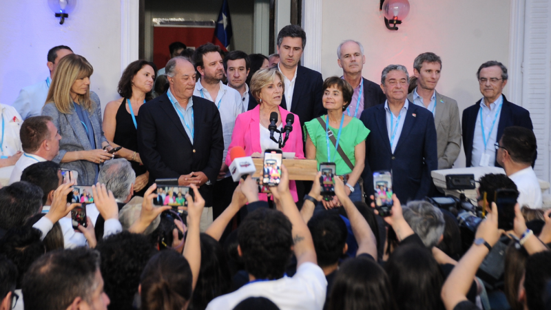 Matthei anuncia que irá al comando de Kast a felicitarlo y despeja dudas de los últimos días