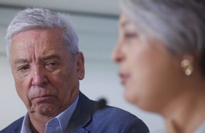 Carlos Ominami, del equipo económico de Jara: “Genera menos aprensiones ser del PC que ser la candidata del gobierno”