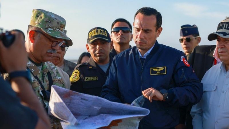Presidente de Perú admite que Kast fue un “factor” que influyó en estado de emergencia en la frontera