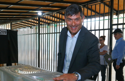 El singular estilo, redes y promesas que llevaron a Franco Parisi a sorprender nuevamente con un tercer lugar