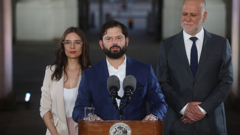 El derrumbe de la izquierda bajo el liderazgo de Gabriel Boric. Por Kenneth Bunker
