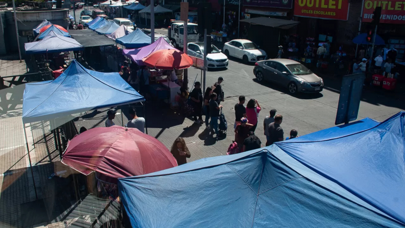 Crimen organizado: Los 5 obstáculos del plan para erradicar los “toldos azules” del Barrio Meiggs