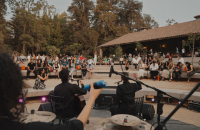 Con Tiny Wine Concerts, Concha y Toro suma música en vivo a su Centro del Vino