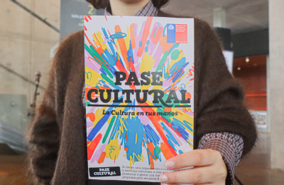 Polémica por uso irrregular del Pase Cultural: Undurraga dice que lo suspenderán y Boric le responde