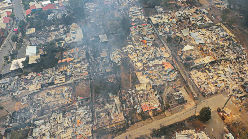 Las impresionantes imágenes de los incendios en Biobío y Ñuble