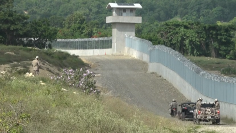 Cómo es la reforzada frontera entre República Dominicana y Haití que visitó Kast