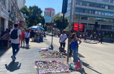 Crónica: la avenida Valparaíso de Viña desbordada por comercio pirata, delincuencia y prostitución