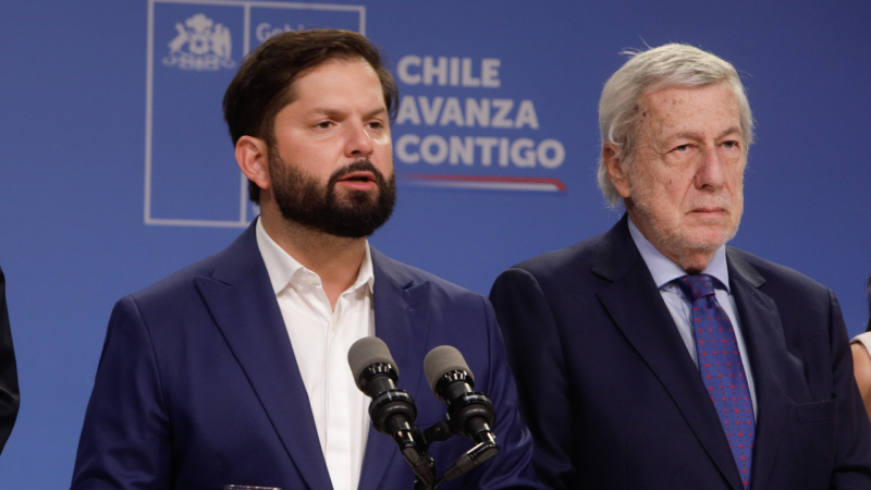 Cable submarino: Concesión que se otorgó a China en enero desarma relato del gobierno y abre nuevas interrogantes