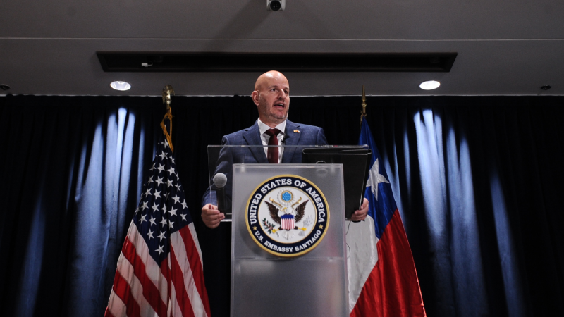 Embajador de EE.UU. Brandon Judd: “No está en riesgo la Visa Waiver. No hay razones para sacar a Chile del programa”