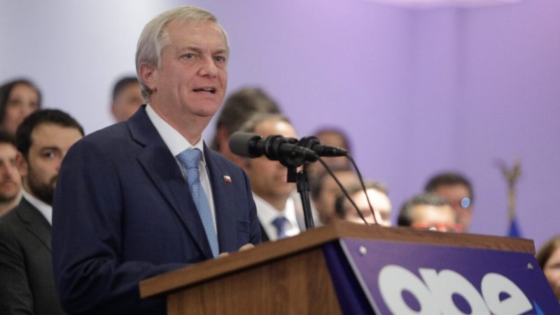 Gobernar sin las directivas de los partidos. Por Pepe Auth
