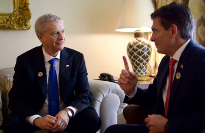 Nuevo acercamiento: José Antonio Kast se reúne con Presidente boliviano Rodrigo Paz en Miami