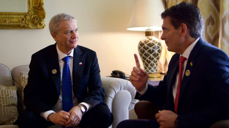 Nuevo acercamiento: José Antonio Kast se reúne con Presidente boliviano Rodrigo Paz en Miami