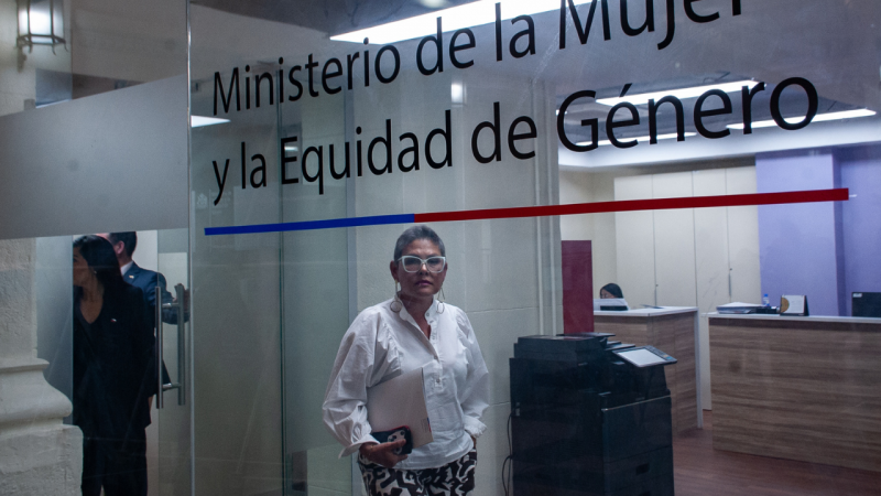 Minuta de equipo comunicacional de La Moneda y despido pese a cáncer: “La salud es ámbito privado y no criterio de evaluación”