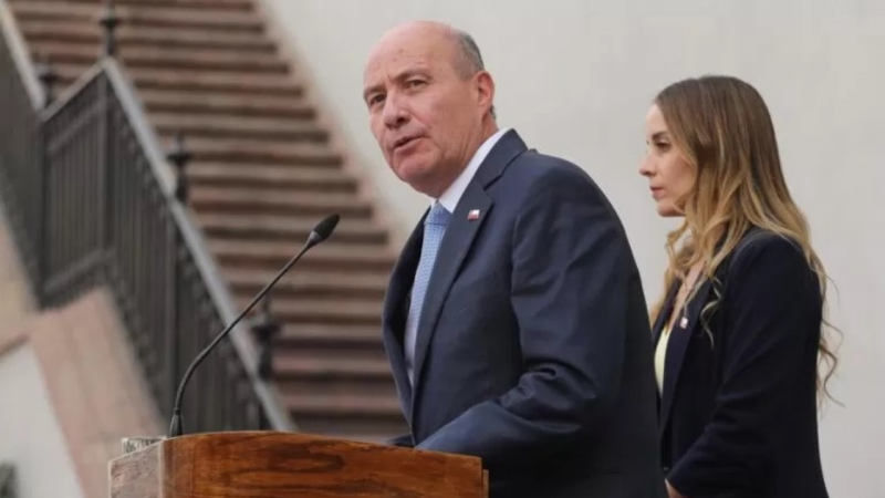 Quiroz anuncia reducción de gastos de 3% en cada ministerio y US$1.000 millones adicionales