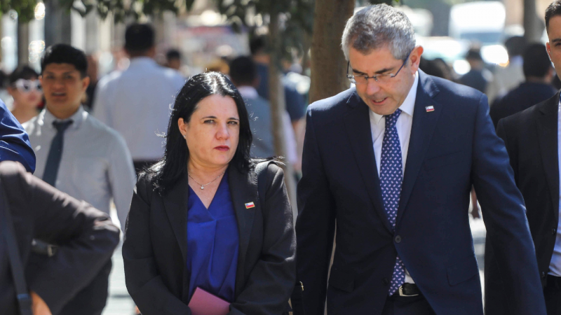 Lo que implica la decisión de Kast de validar la polémica versión de Steinert
