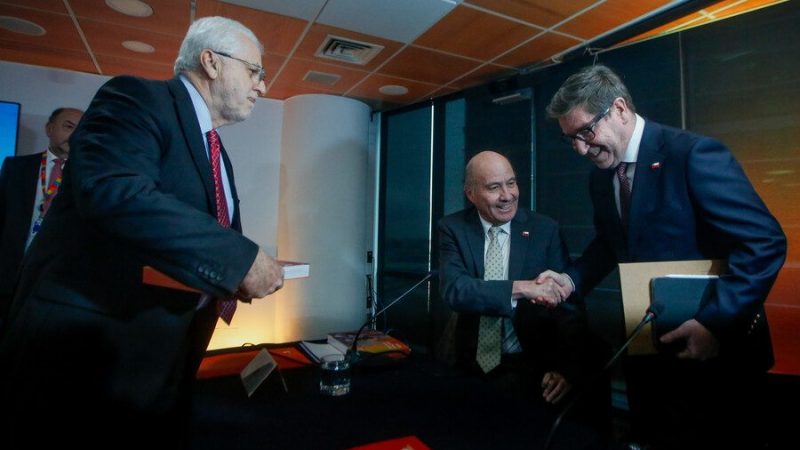 Codelco: La embestida de Quiroz y Mas contra gestión de Pacheco y el inesperado debate sobre privatización