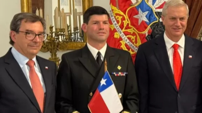 Quién es el oficial de la Armada que ayudó a Lincolao a escapar de la turba de la Universidad Austral